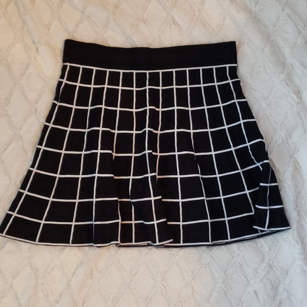 Black and white reversible skater skirt!